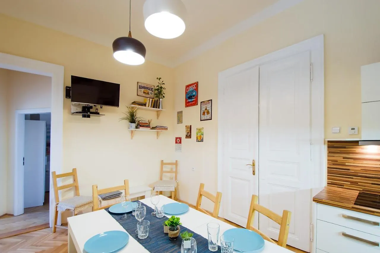 City Center Apartment Legerova Prague